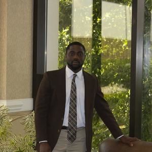 Meet your Posher, Lee